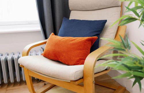 Bright, Spacious 2-bed, 5 mins from Tube, Sleeps 4 - Pass the Keys - Foto 9