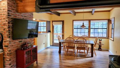 Relax Inn - Close to Attractions Galore - Foto 3