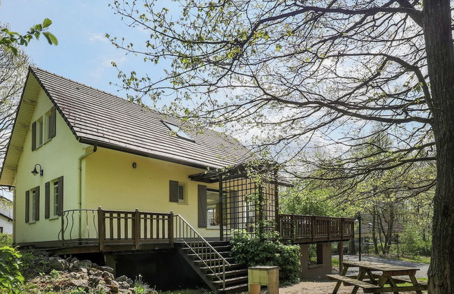 Rendeux Villa With Garden - Photo 1