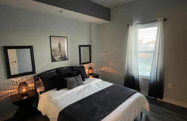 Chic City Apartment with parking Canal View RoofDeck - Foto 5