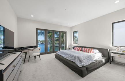 Waterfront Luxury Estate with Private Dock Lighthouse Point - Foto 53