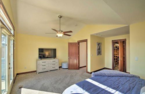 Lake Lovers Oasis Hot Tub and Mt Rainier View! - Foto 12