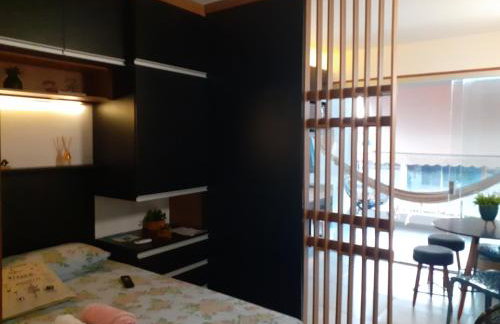 FLAT ENCANTADOR A UM PASSO DA PRAIA - Foto 14