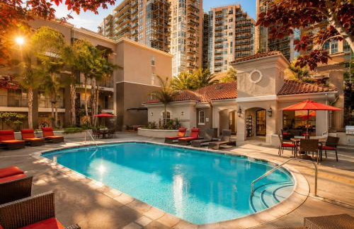 Sunny Marina Del Rey Apartment- Hot Tub, Game Room, BBQ, Projector - Foto 15