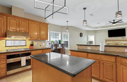 Luxury Home with Gourmet Kitchen - 3 Miles to A&M, Sleeps 14 - Foto 15