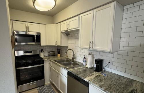 1 DT Dallas l FIFA WORLD CUP READY l 5 Min from Love Field - Foto 9