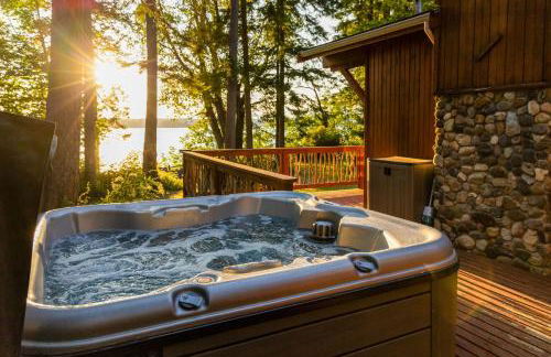 Beach Access and Views Secluded Anderson Island Gem - Foto 1