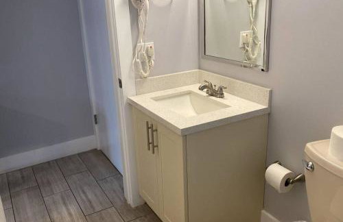 Spacious Private Room Close to Miami Attractions - Photo 3