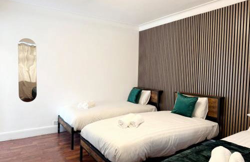 BE-1st Floor Quad Room in Wembley! - Foto 5