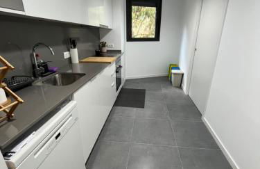 Nuevo, espacioso y confortable con pkg y piscina - Foto 19