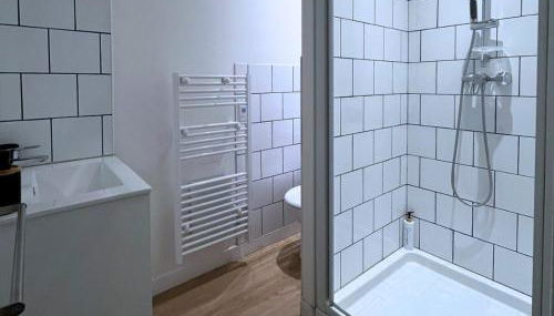 Combo centre-ville - 8 pers - 3 chambres avec salle de bain - Foto 5