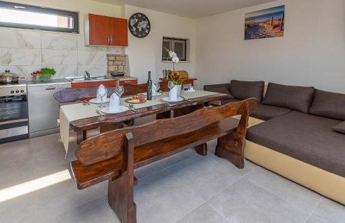 Awesome Home In Nedescina With Wifi - Foto 30