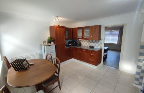 Sheffield Arena Meadowhall Interchange with off road free parking & CCTV - Foto 7