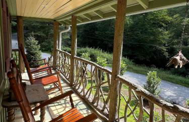 Enchanting Mountain Cottages w Hot Tub & Fireplace - Foto 43