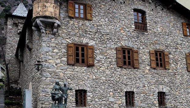 The Best of Andorra la Vella: Art, Heritage & Alpine Vistas - Photo 2