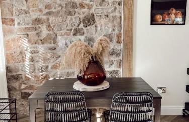 Gardener's Cottage at Mathern Palace - Photo 5