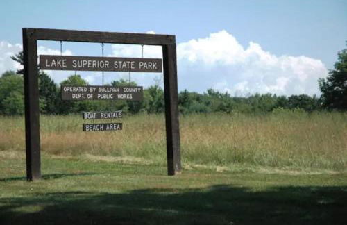 Catskills Lakefront with Hot Tub, Sauna and Theater - Foto 37