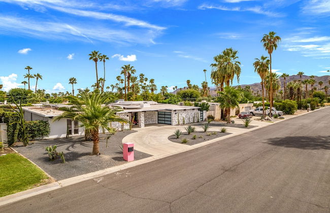 The Beverly - Photo 47