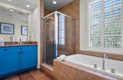 LV014 Legacy Villas Studio Overlooking the Pool - Photo 7