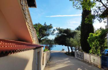 VILLA PUNTA BLAVA - Beachfront Family Villa with Sea View - no pets allowed - Foto 55