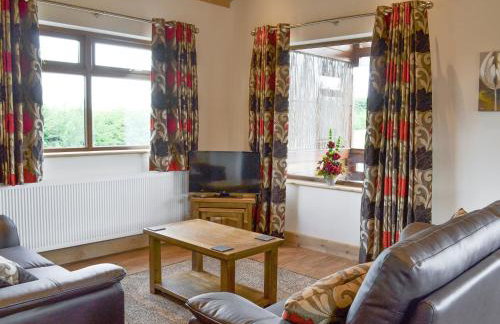 Hazel Lodge - Photo 3