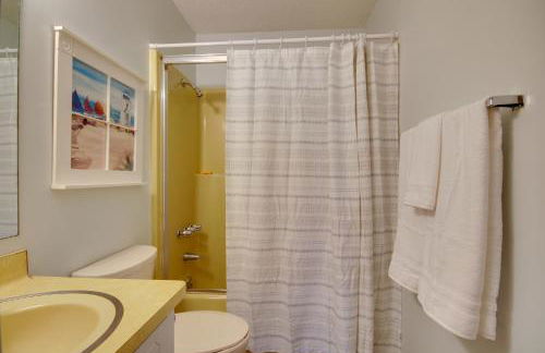 Lakefront House with Boat Ramp, Dock and Sunset Views! - Foto 15