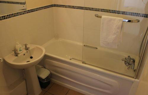 Sea-view Apts Ferry Savings - Photo 6