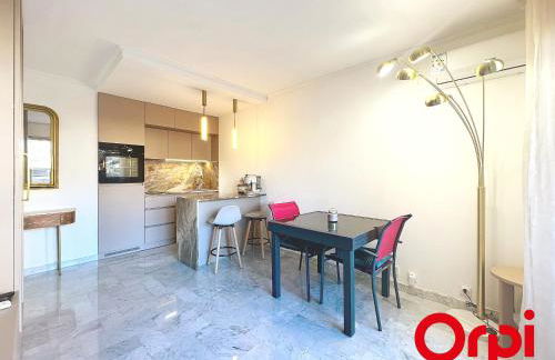 Appartement Rénové avec Terrasse et Parking à Menton - FR-1-647-55 - Photo 3