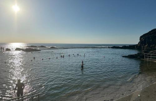 Coastal retreat with hot tub and panoramic views - Foto 31