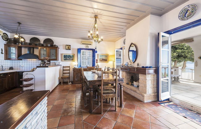 Beachfront Spetses Spectacular Fully Equipped Traditional Villa Families,groups - Photo 28