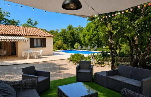 Villa avec piscine sur terrain clôt - Foto 1