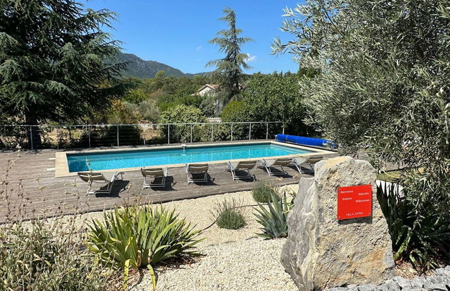 Attractive Holiday Home With Private Pool - Photo 31