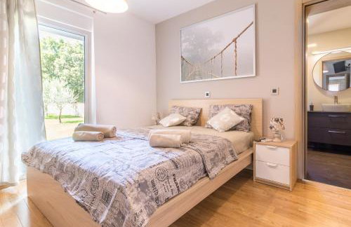 Superb villa Maxima with private pool, sauna, jacuzzi, playground for up to 18 persons, extra pool heating available - Foto 23