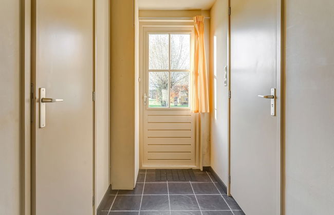 Tranquil Holiday Home in Lage Zwaluwe With Terrace - Photo 71