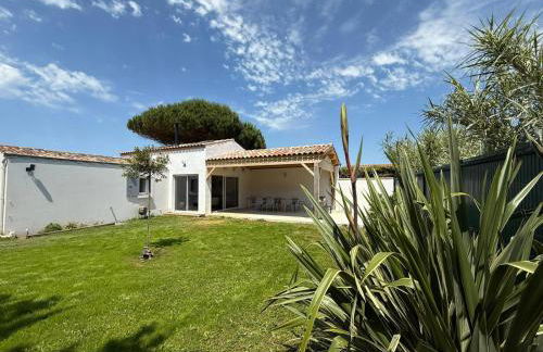 Maison de charme First d'Aromm - Plages, centre ville, phare de Chassiron - Calme, jardin clos, terrasse - Foto 2