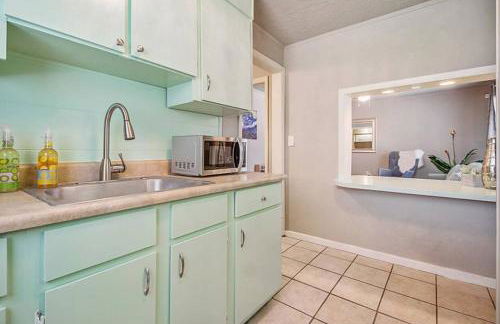 Cozy & Comfy - Few blocks away from Plaza District - Foto 1