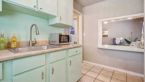 Cozy & Comfy - Few blocks away from Plaza District - Foto 1