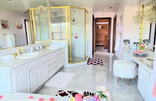 Luxury Hill Villa with Spectacular View - Foto 29