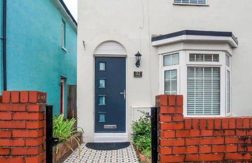 Modern 3 Bed House nr Southampton Town-Parking Contractors Welcome - Foto 1