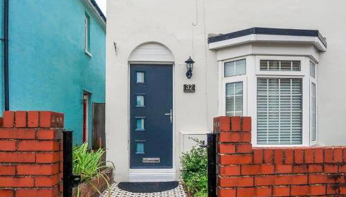 6 Beds Southampton and 2 Sofabeds, House Sleeps 8, Free Parking, Contractors Welcome - Foto 1