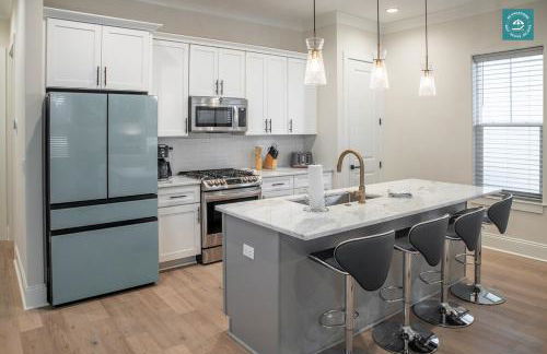 R3 at Inlet Beach with Pool Access and EV Connector - Walk to Beach - Photo 7