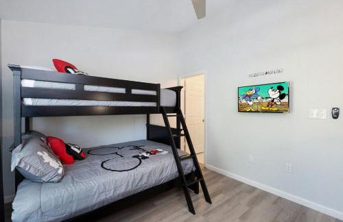 Charming 3BR Townhome Private Pool Walk to Clubhouse 9 Min Disney - Foto 7