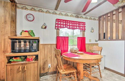 Unique Creekside Escape - Enjoy On-Site Goats! - Foto 19