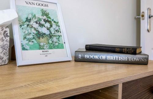 Modern & comfy 4 bedrooms Corby house free parking - Foto 17