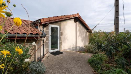 STUDIO Saint-Genest- Lerpt proche gorges de la LOIRE - Foto 2