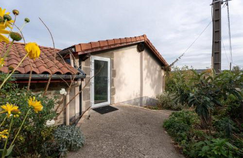 STUDIO Saint-Genest- Lerpt proche gorges de la LOIRE - Foto 2