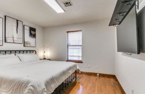 Sleek 4BR OKC Stay by StayLage - Photo 41