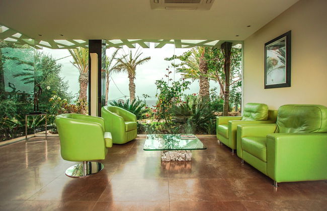 Mnar Castle Apartments - Photo 2