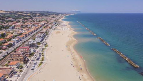 Fronte Mare con Parcheggio by Host Hero - Foto 5