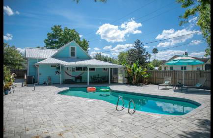 Family Home with Private Pool Yard Only 24 Mi to Disney - Foto 6